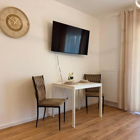 Apartment Pabianicka Serenity By Bookinghost