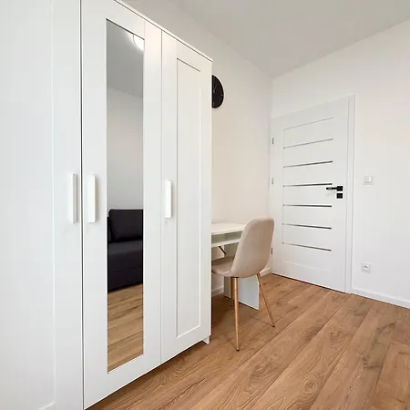 Apartment Pabianicka Serenity By Bookinghost