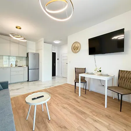 Apartment Pabianicka Serenity By Bookinghost